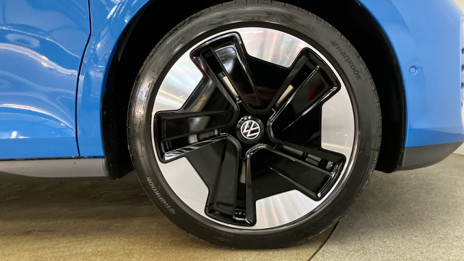 Volkswagen ID. Buzz 210kW Style Pro 79kWh 5dr Auto [Design+] Electric Estate - Image 5